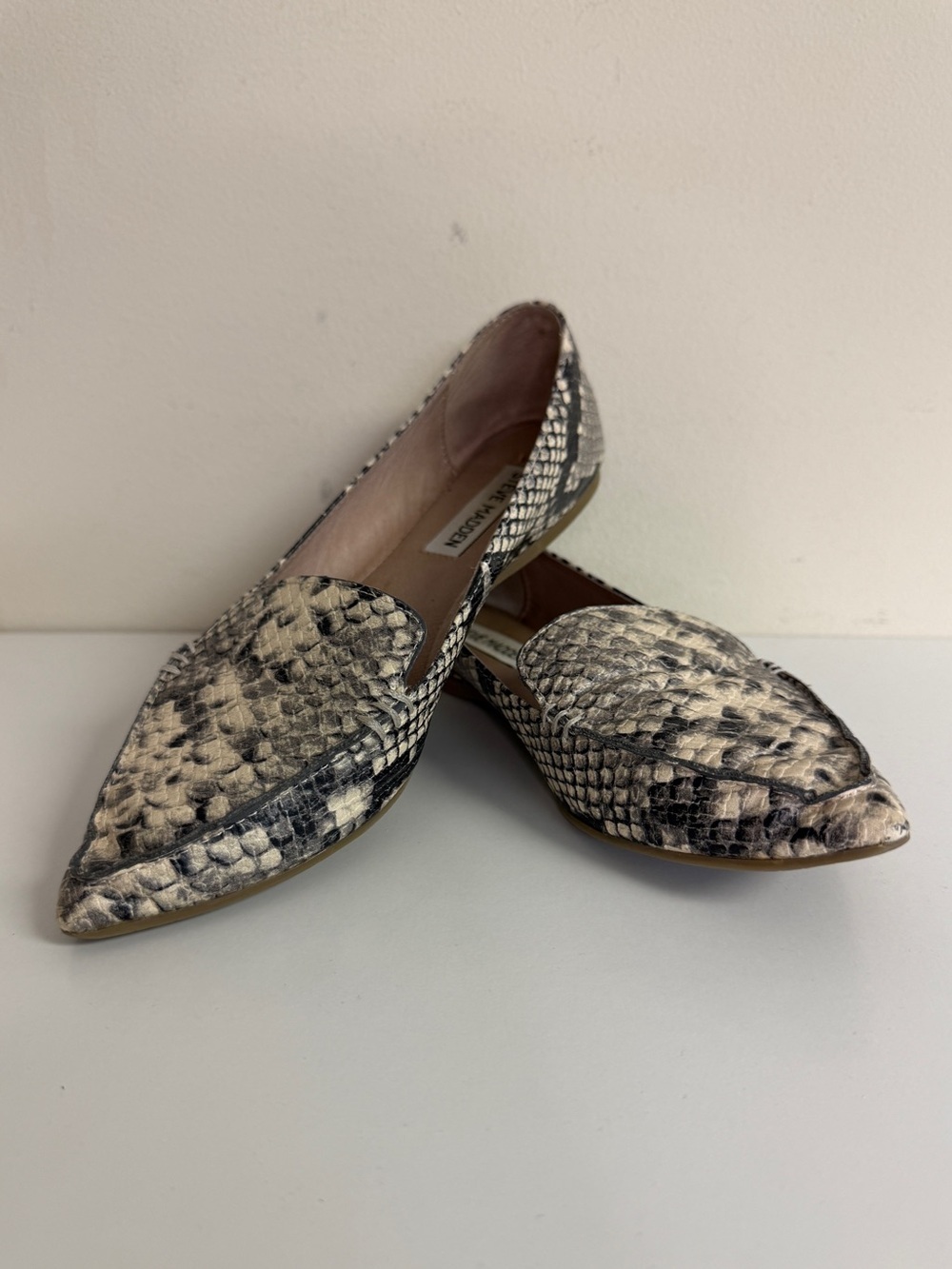 Steve Madden: Women's Snake-Print Pointed Toe Flat Shoe, Size 6.5